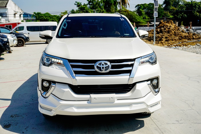 TOYOTA FORTUNER