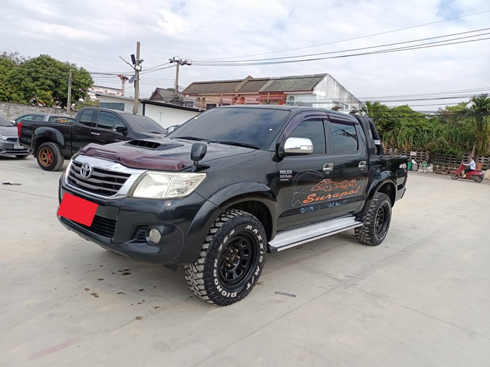 TOYOTA HILUX