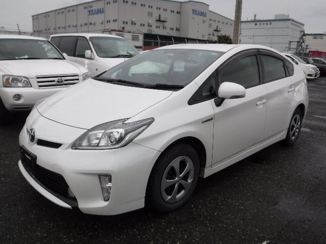 TOYOTA PRIUS