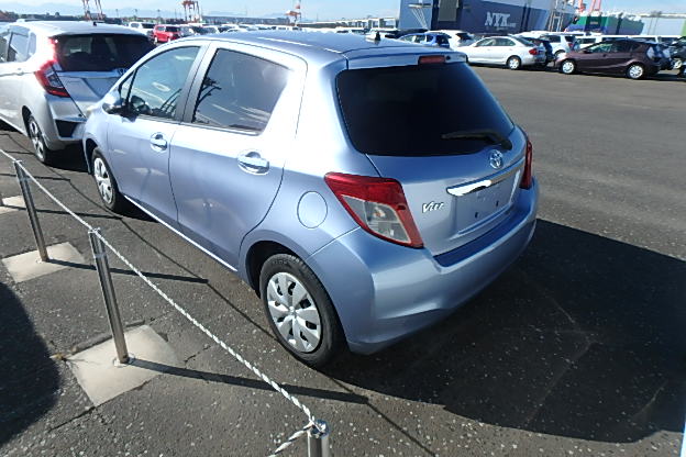 TOYOTA VITZ