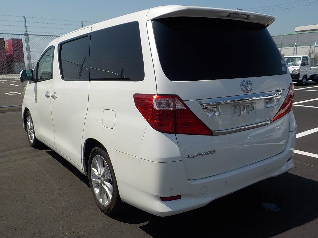 TOYOTA ALPHARD