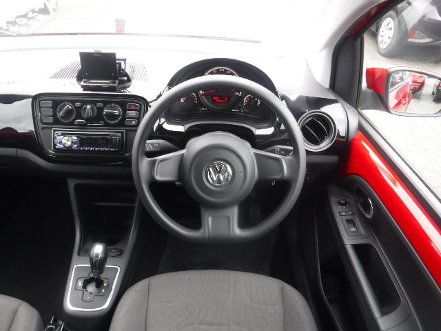 VOLKSWAGEN UP