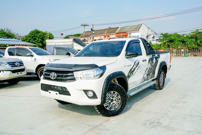 TOYOTA HILUX