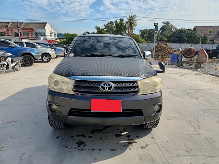 TOYOTA FORTUNER