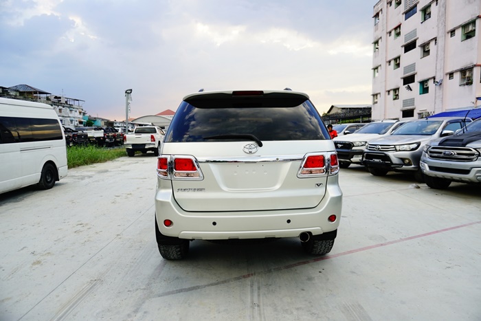 TOYOTA FORTUNER