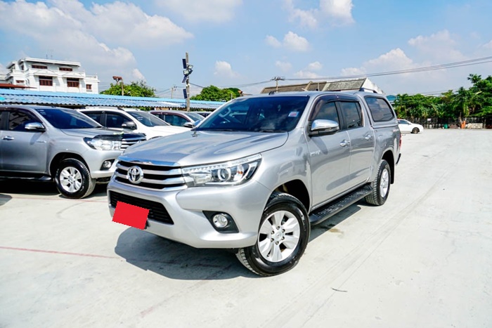 TOYOTA HILUX