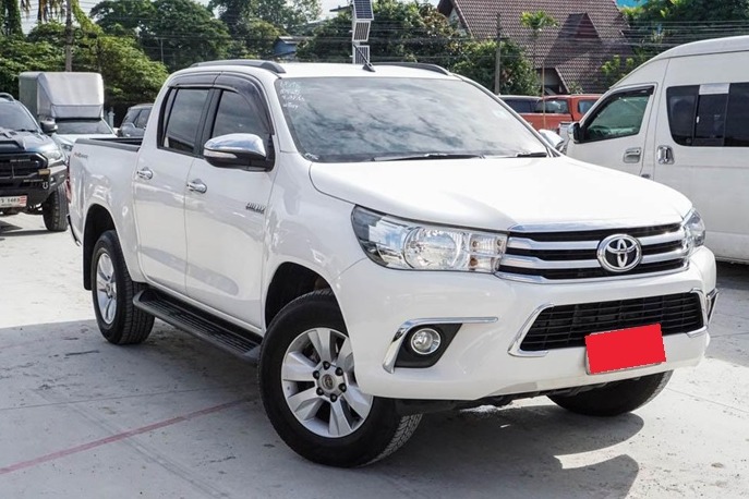 TOYOTA HILUX