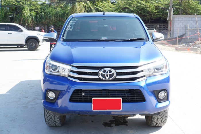 TOYOTA HILUX