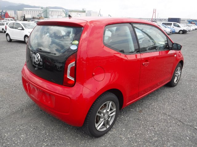 VOLKSWAGEN UP