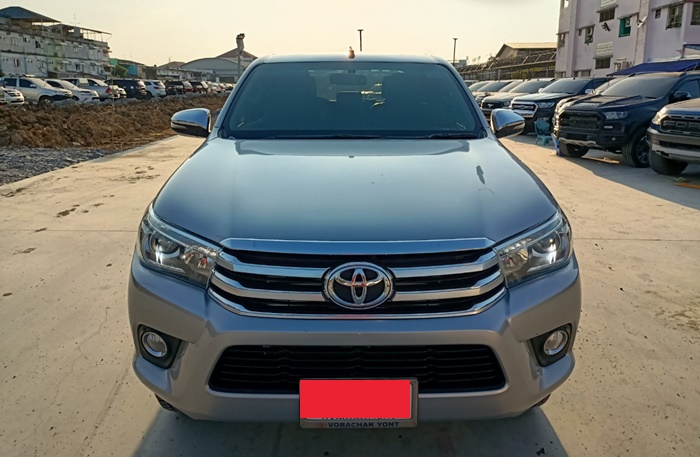 TOYOTA HILUX