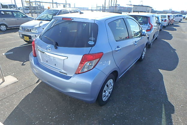 TOYOTA VITZ