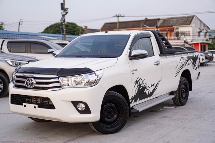 TOYOTA HILUX