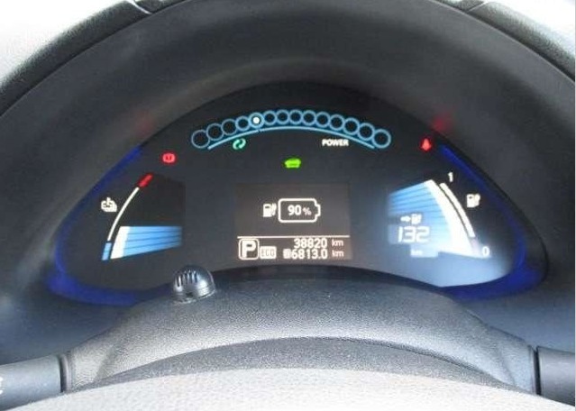 NISSAN LEAF