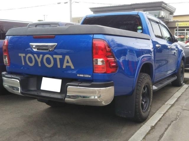 TOYOTA HILLUX