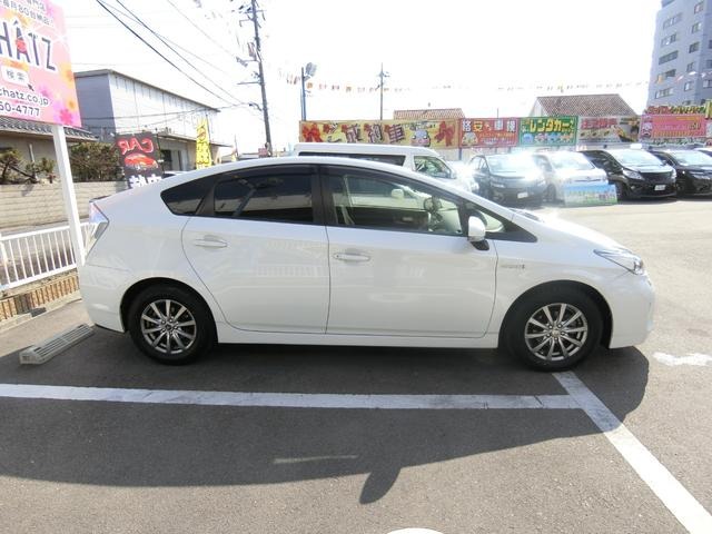 TOYOTA  PRIUS